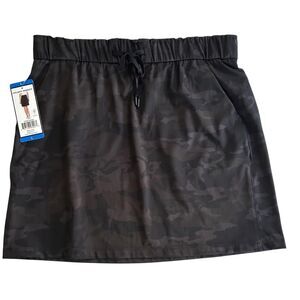 Hilary Radley Women’s Black Camo Skirt Size L NWT Elastic Waist Pockets 19”